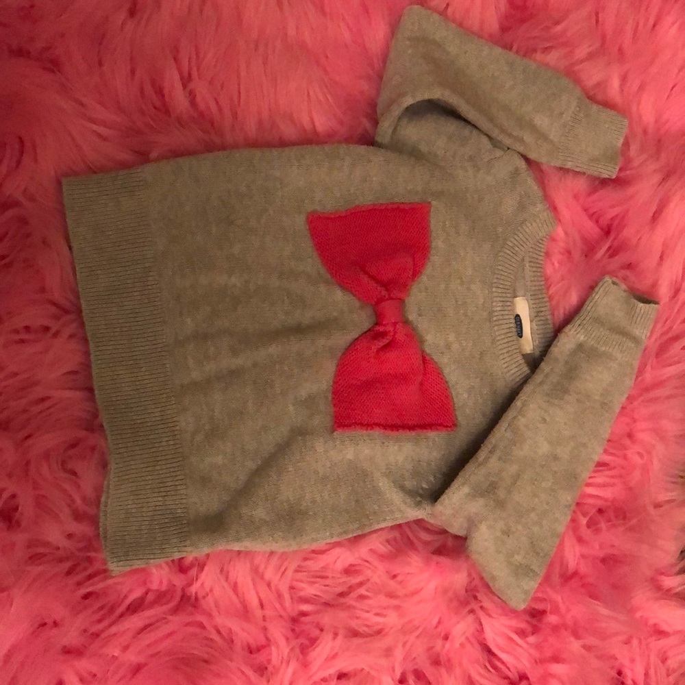 Sweater with bow detail